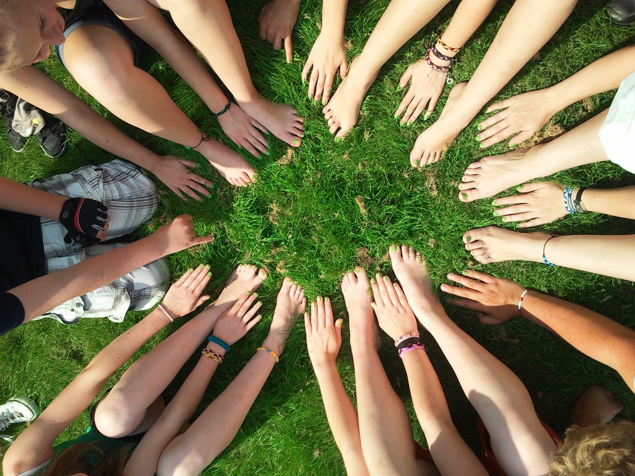 hands huddle